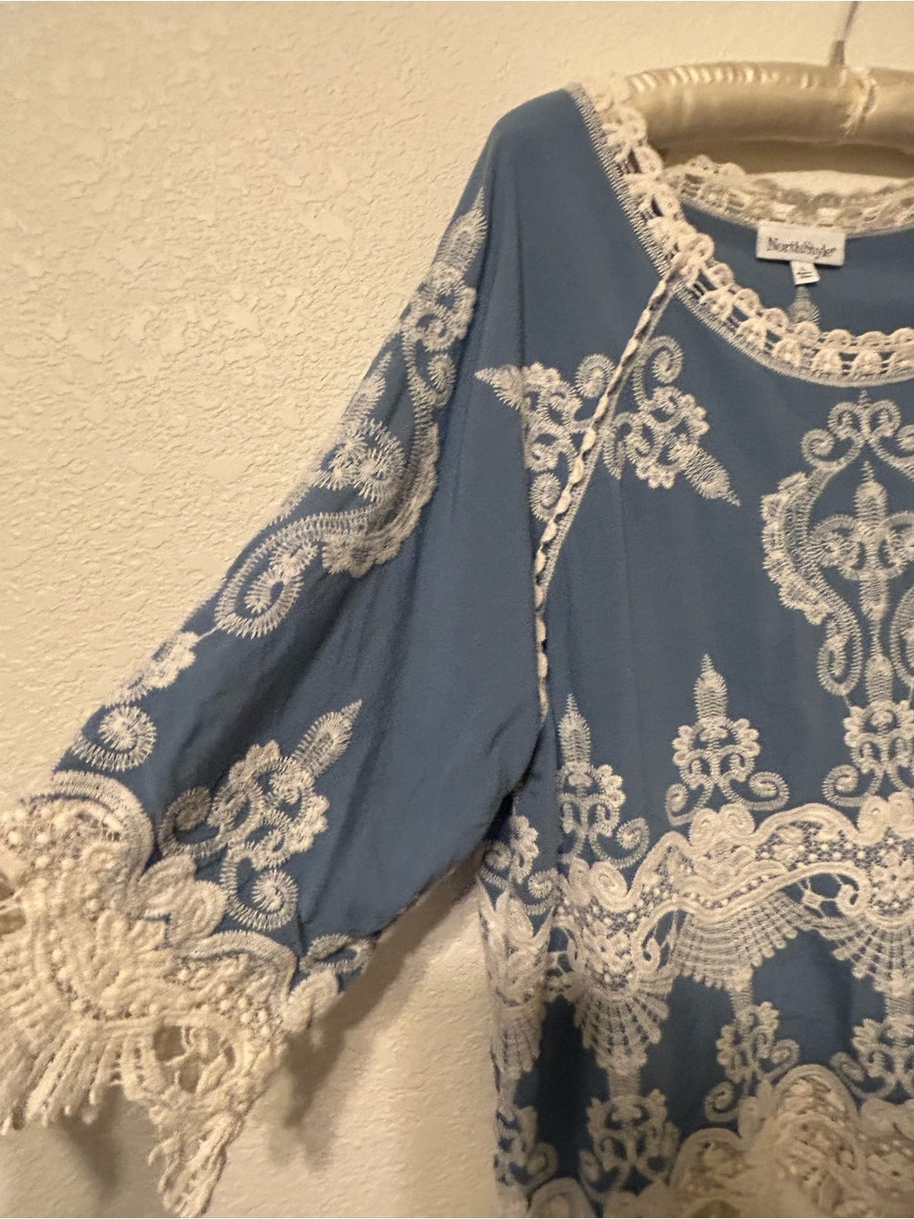 NorthStyle Blue & White Embroidered Lace Trim Bohemian Top - Women's Size L - Picture 4 of 11